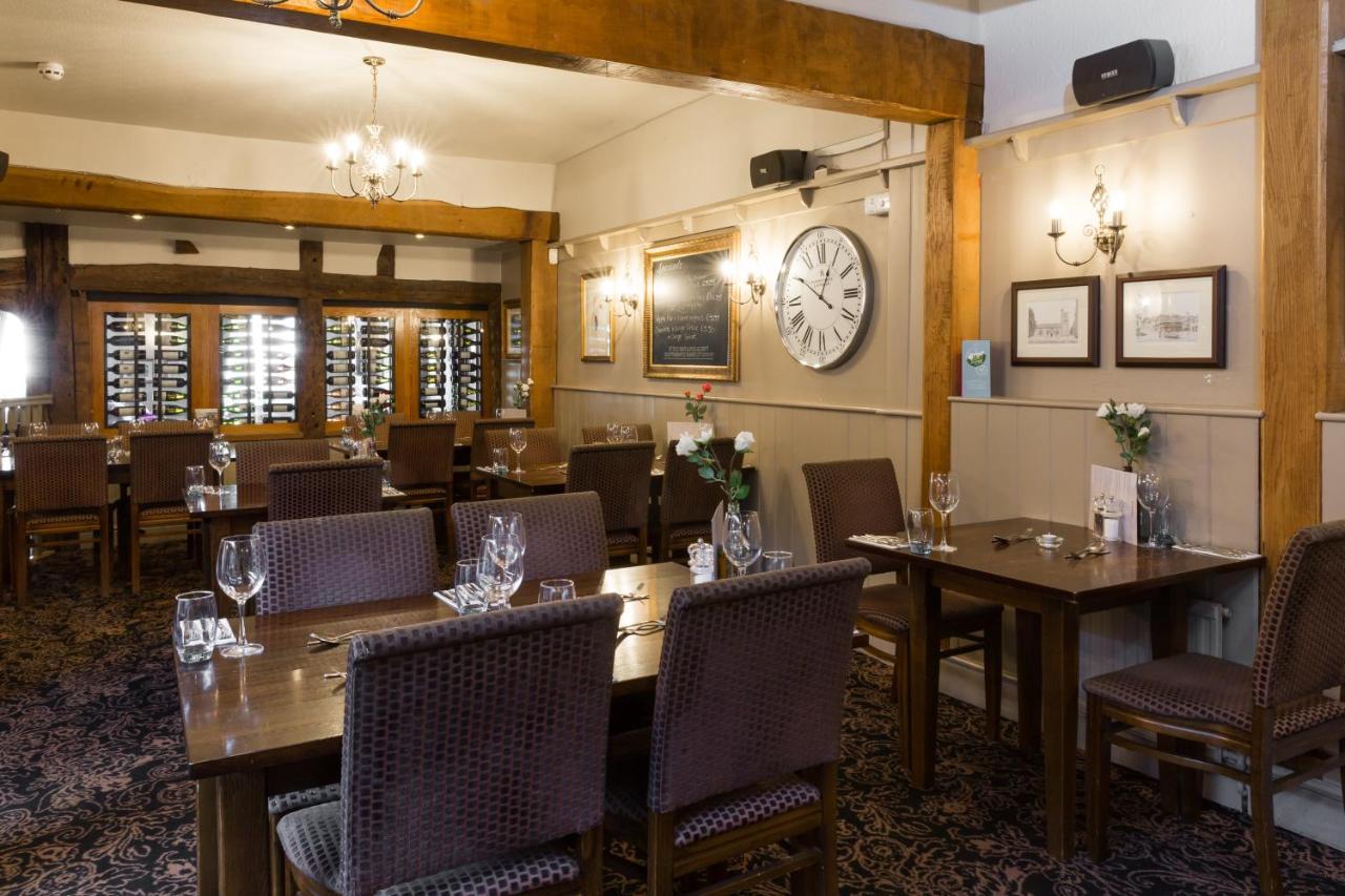 לנהאם The Dog & Bear Hotel מראה חיצוני תמונה