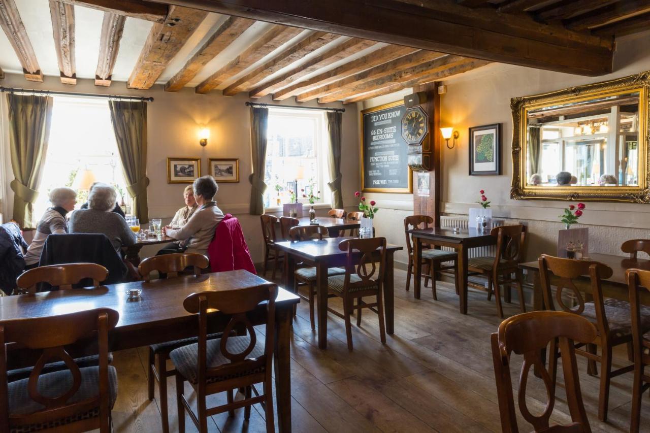 לנהאם The Dog & Bear Hotel מראה חיצוני תמונה